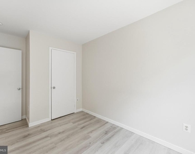 4200 Gerry Lane - Photo Thumbnail 13