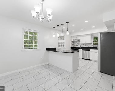 4200 Gerry Lane - Photo Thumbnail 6