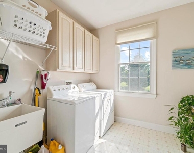 15000 Barlow Drive - Photo Thumbnail 20