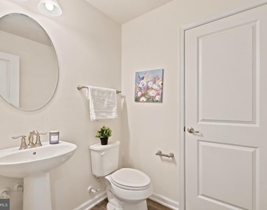 22311 Tees Terrace - Photo Thumbnail 16