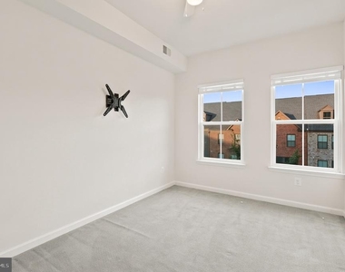 22311 Tees Terrace - Photo Thumbnail 38