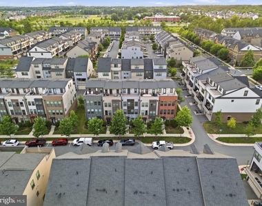 22311 Tees Terrace - Photo Thumbnail 4