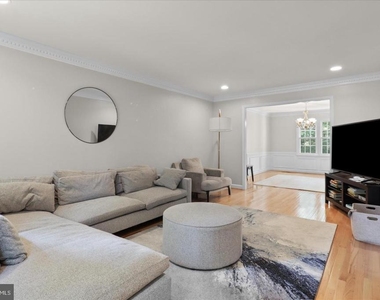 2026 Westwood Forest Drive - Photo Thumbnail 3