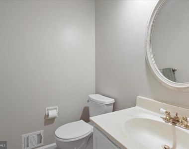 2026 Westwood Forest Drive - Photo Thumbnail 8