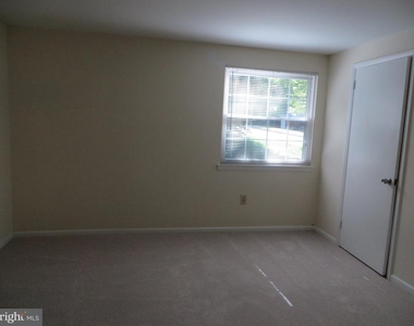 7906 Orange Plank Road - Photo Thumbnail 11