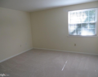7906 Orange Plank Road - Photo Thumbnail 13