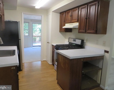 7906 Orange Plank Road - Photo Thumbnail 2