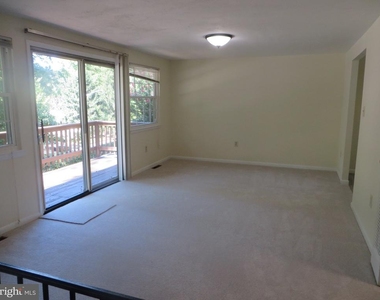 7906 Orange Plank Road - Photo Thumbnail 14
