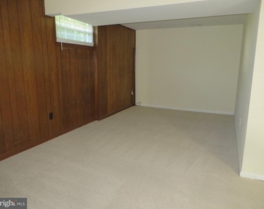 7906 Orange Plank Road - Photo Thumbnail 20