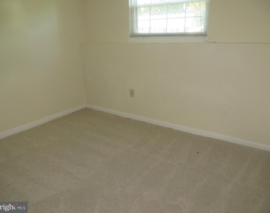 7906 Orange Plank Road - Photo Thumbnail 16