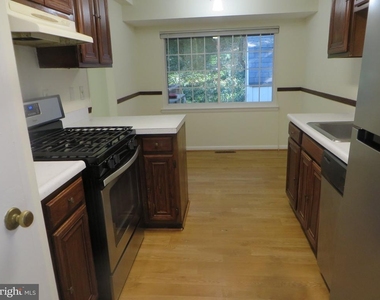 7906 Orange Plank Road - Photo Thumbnail 5