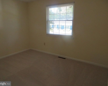 7906 Orange Plank Road - Photo Thumbnail 15