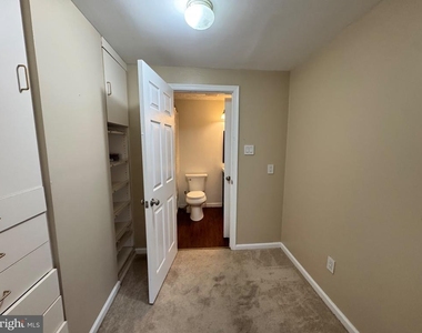 8562 Koluder Court - Photo Thumbnail 9