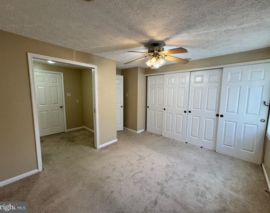 8562 Koluder Court - Photo Thumbnail 11