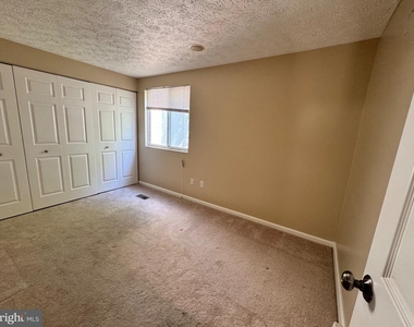 8562 Koluder Court - Photo Thumbnail 8