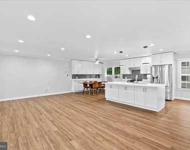 9303 Macswain Place - Photo Thumbnail 2