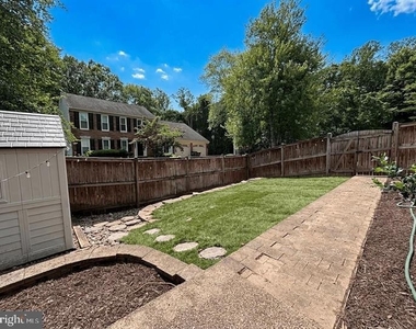 9303 Macswain Place - Photo Thumbnail 33