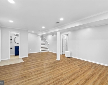 9303 Macswain Place - Photo Thumbnail 16