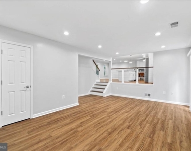 9303 Macswain Place - Photo Thumbnail 11