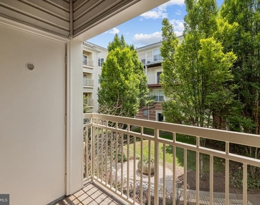 9486 Virginia Center Boulevard - Photo Thumbnail 1