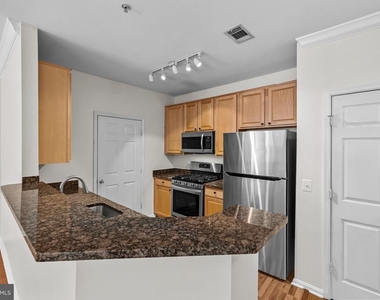 9486 Virginia Center Boulevard - Photo Thumbnail 3