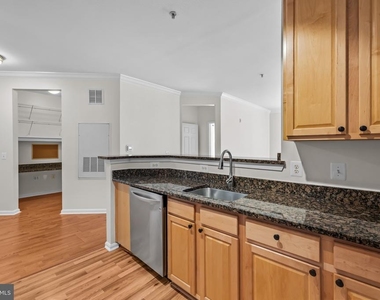 9486 Virginia Center Boulevard - Photo Thumbnail 7