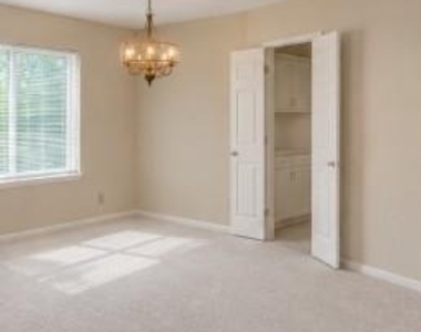 8360 Greensboro Drive - Photo Thumbnail 4