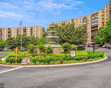 8360 Greensboro Drive - Photo Thumbnail 29