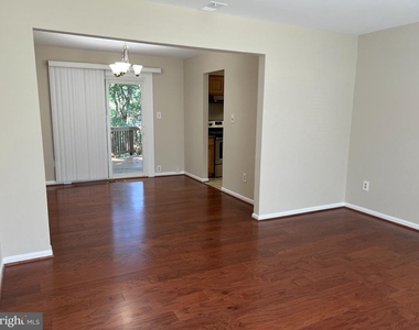 724 Upham Place Nw - Photo Thumbnail 9
