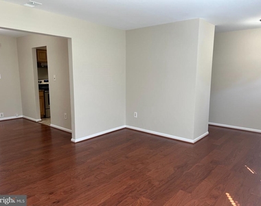 724 Upham Place Nw - Photo Thumbnail 10