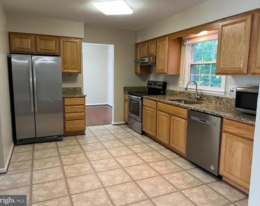 724 Upham Place Nw - Photo Thumbnail 16