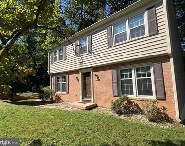 724 Upham Place Nw - Photo Thumbnail 4