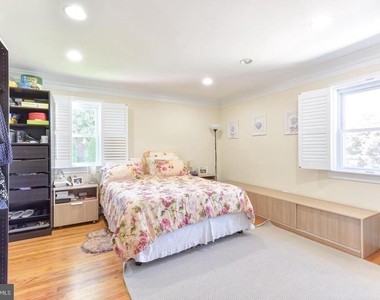 1500 Smith Street - Photo Thumbnail 11