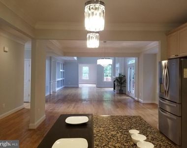 6440 Columbia Pike - Photo Thumbnail 5