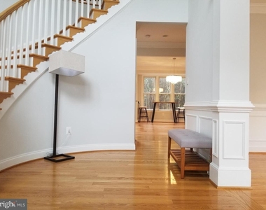 6440 Columbia Pike - Photo Thumbnail 1