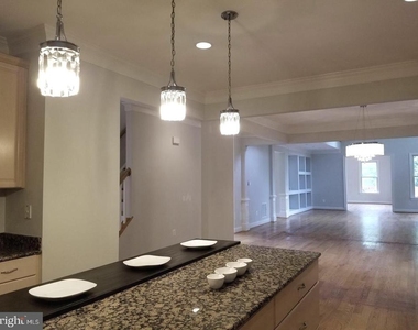 6440 Columbia Pike - Photo Thumbnail 6