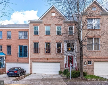 11472 Waterhaven Court - Photo Thumbnail 1