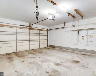 11472 Waterhaven Court - Photo Thumbnail 35