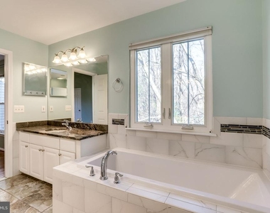 11472 Waterhaven Court - Photo Thumbnail 24