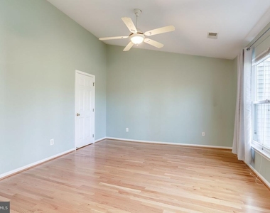 11472 Waterhaven Court - Photo Thumbnail 20