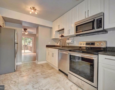 7794 Euclid Way - Photo Thumbnail 8