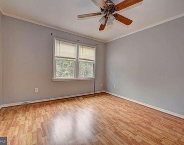 7794 Euclid Way - Photo Thumbnail 12