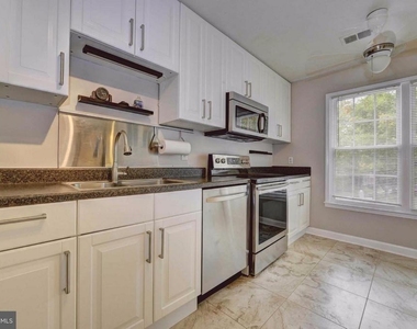 7794 Euclid Way - Photo Thumbnail 6