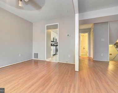 7794 Euclid Way - Photo Thumbnail 4
