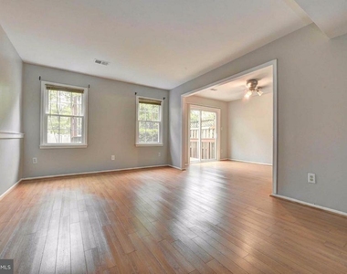7794 Euclid Way - Photo Thumbnail 2