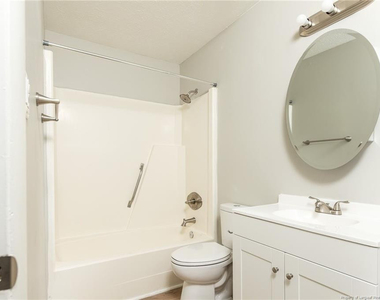 1128 Southwood Drive - Photo Thumbnail 8