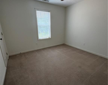 247 Richmond Park Drive - Photo Thumbnail 17