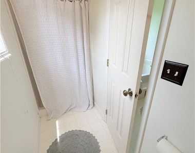 247 Richmond Park Drive - Photo Thumbnail 22