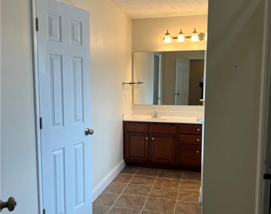 91 Marquis Drive - Photo Thumbnail 16
