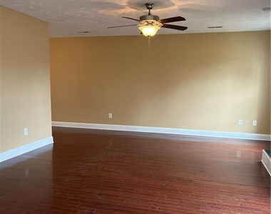 91 Marquis Drive - Photo Thumbnail 4